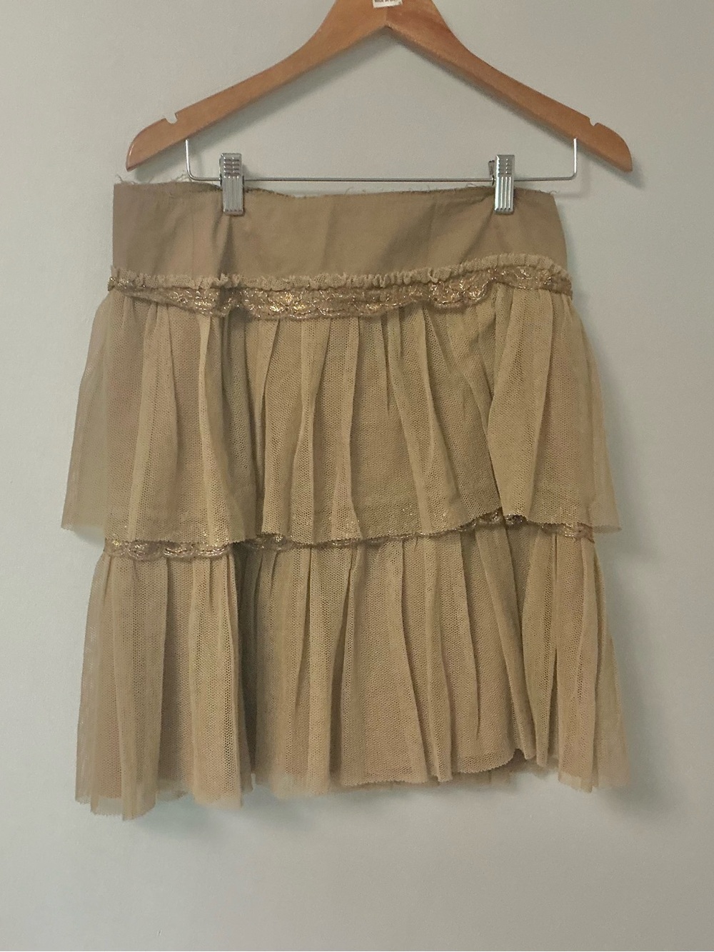 Philosophy by Alberta Ferretti Tiered Tulle Size 8 Mini Skirt in Tan NWT